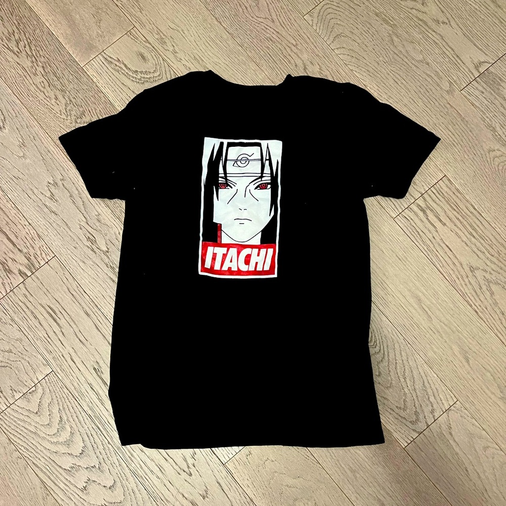 Itachi t-shirt - size m